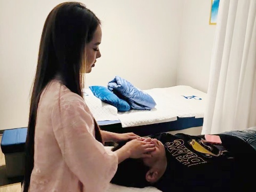 【好店推荐】河内高端韩式洗头店：清潭洞Barbershop | 嘿胖夜游-泰国越南暗黑团夜生活红灯区