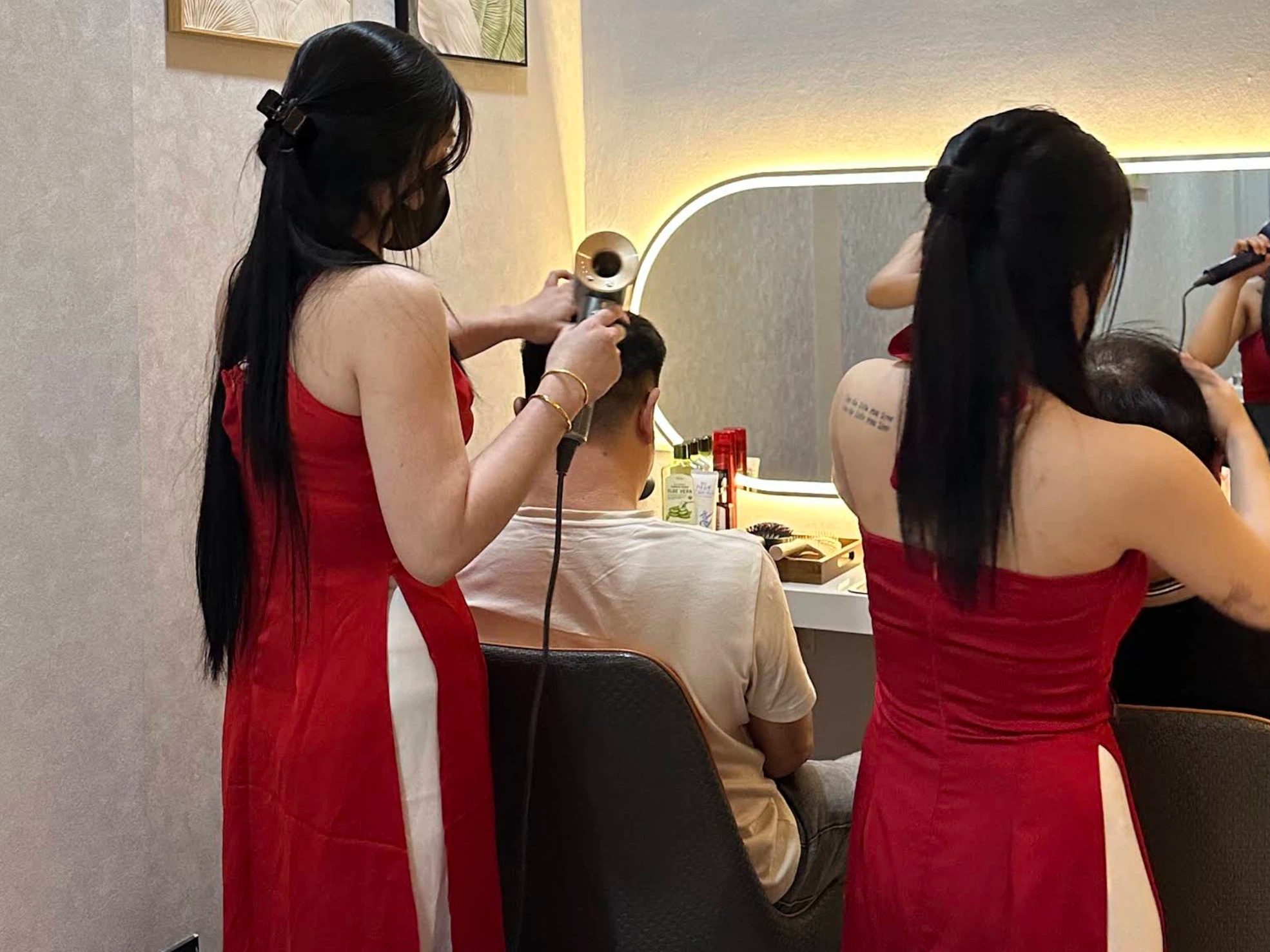 【好店推荐】胡志明韩式洗头宝藏店：春香Barbershop | 嘿胖夜游-泰国越南暗黑团夜生活红灯区