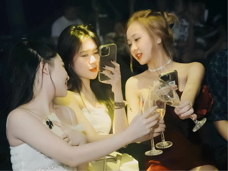 【好店推荐】胡志明商务礼服KTV：G-Luxe | 嘿胖夜游-泰国越南暗黑团夜生活红灯区